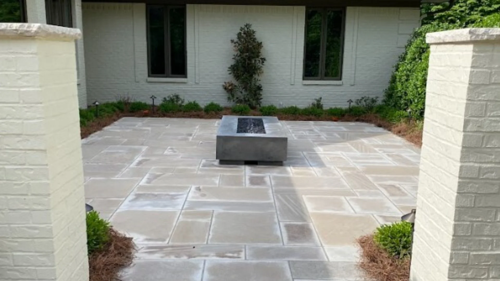 Choosing the Right Fire Feature - Fire Pits vs Outdoor Fireplaces