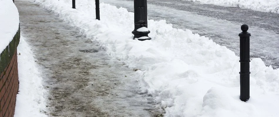 Snow along a walkway in Louisville, KY.